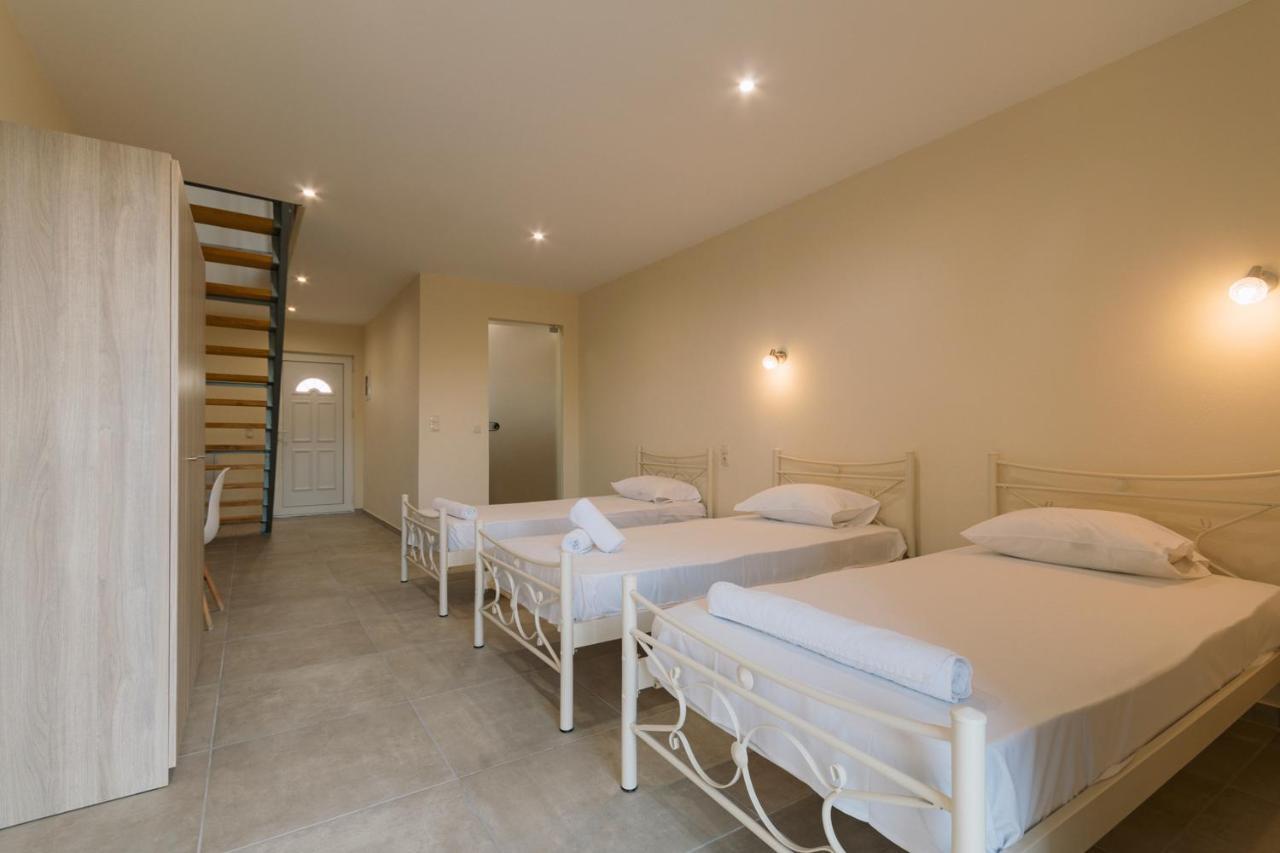 Bed and Breakfast Luca Mare Gouvia Exterior foto